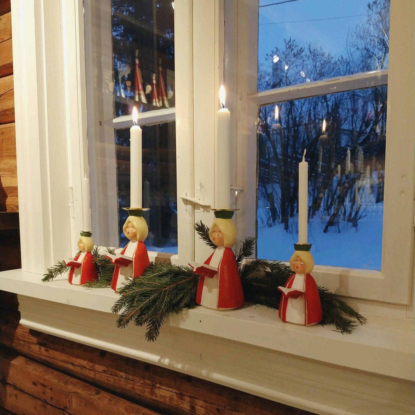 Lucia, rød (12 cm)